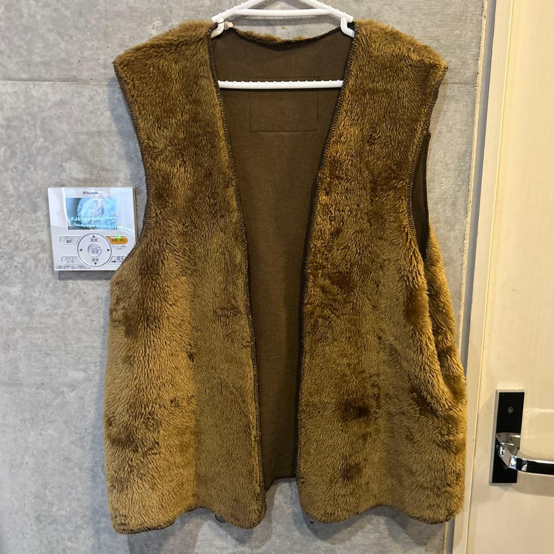 Barbour ブラウンファーベスト - メルカリ