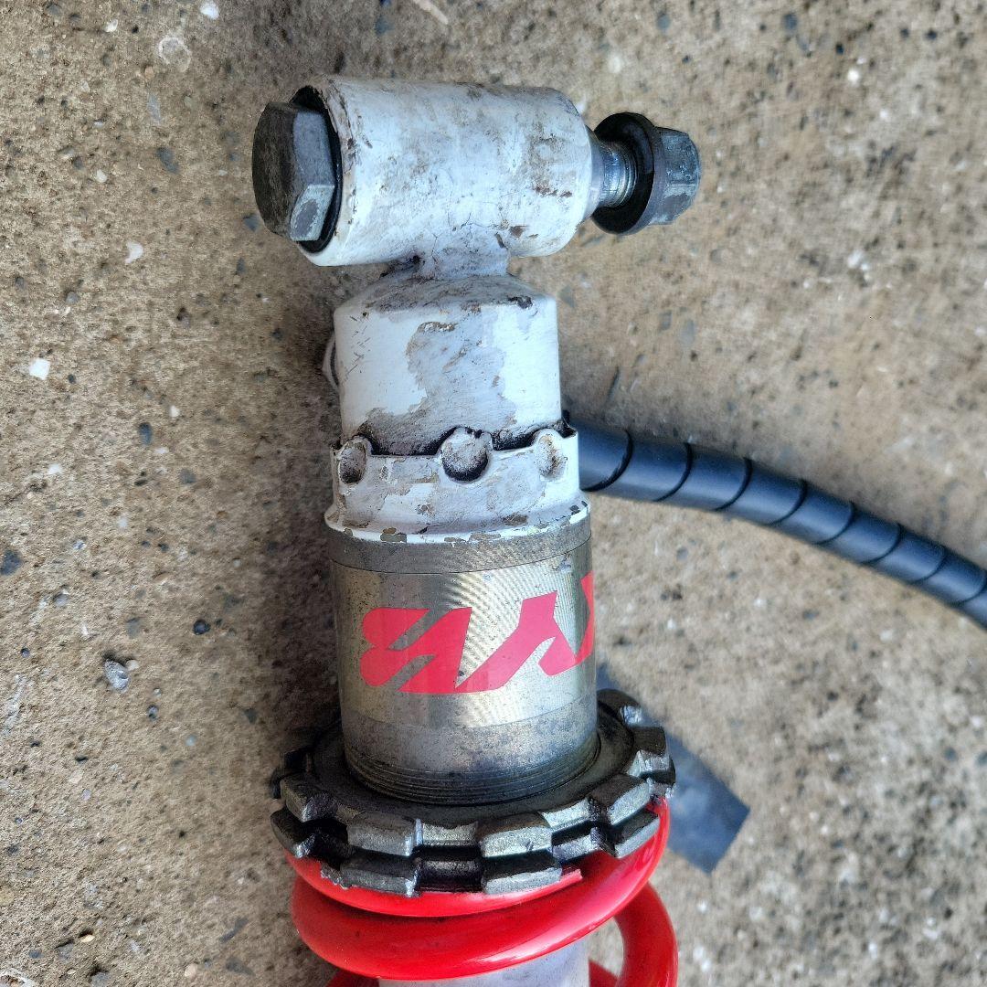 TZR50R KYB タンク別体式ガスショック リアサス - メルカリ