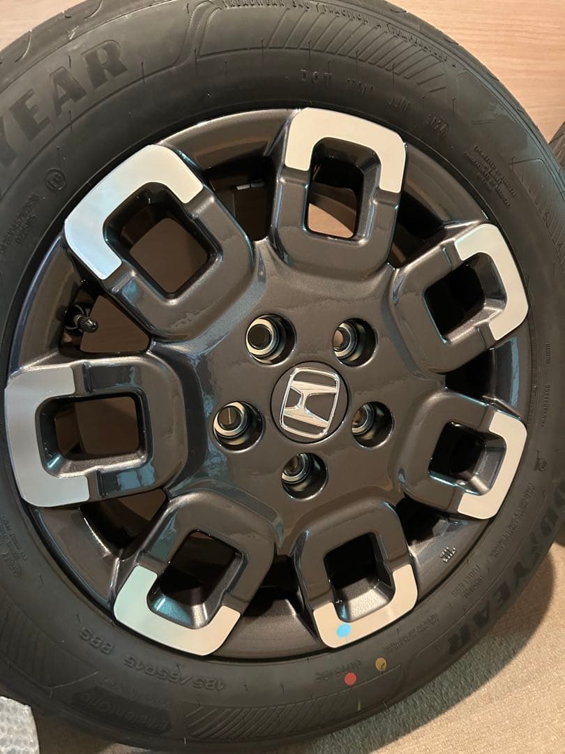 新品・未使用】新型フリードクロスター 純正アルミホイール タイヤ 4本