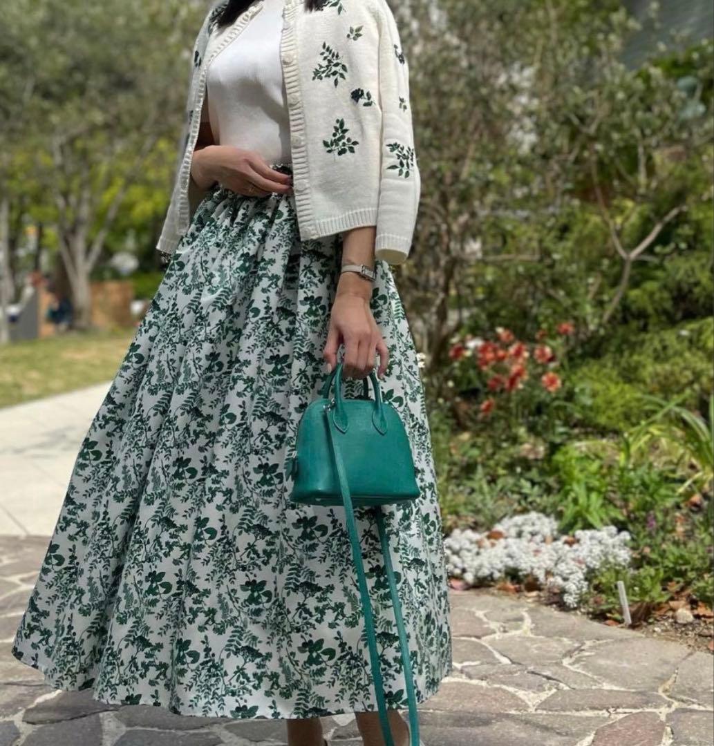 c*）様 SEVEN TEN by MIHO KAWAHITO フラワープリント - メルカリ