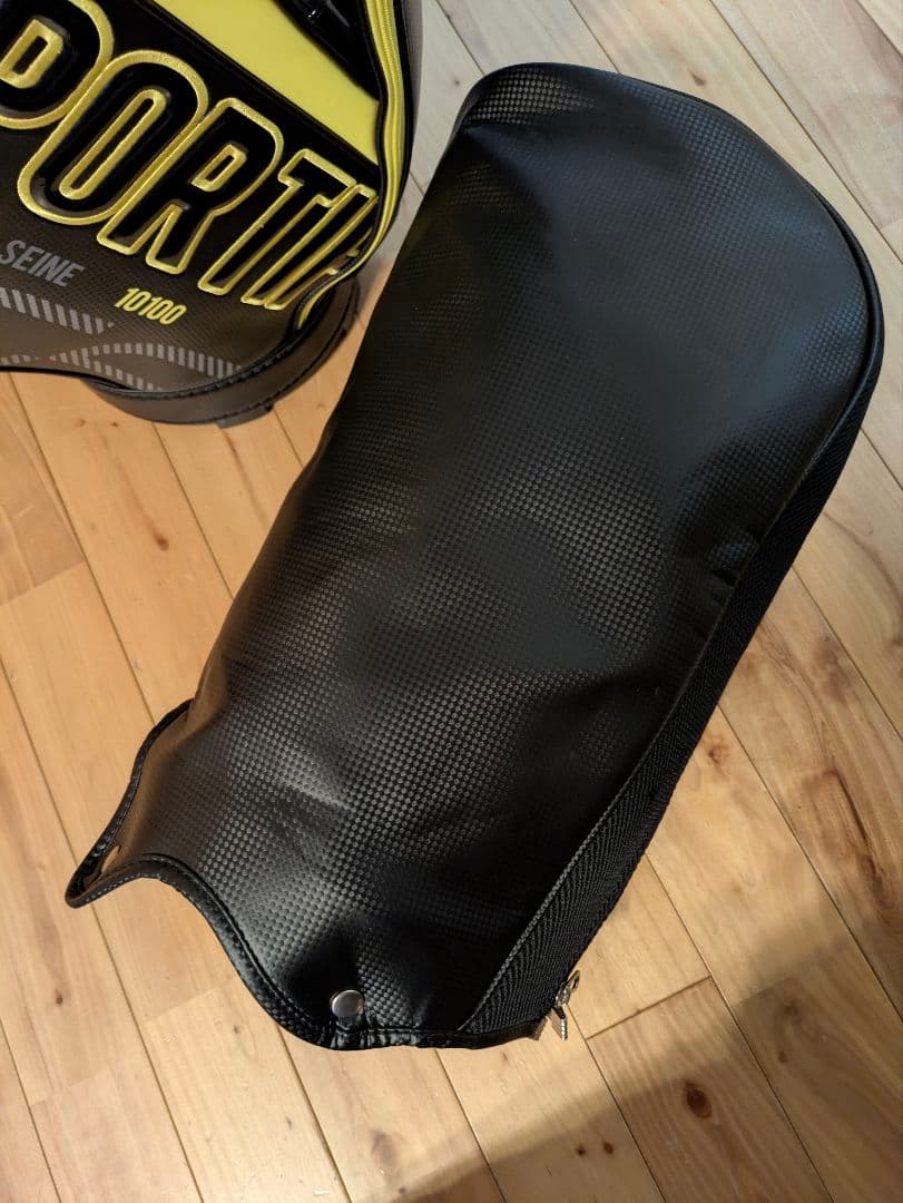 ルコック キャディバッグ【綺麗】9.0型 3.1kg 後期 右向ロゴ値下げ‼️