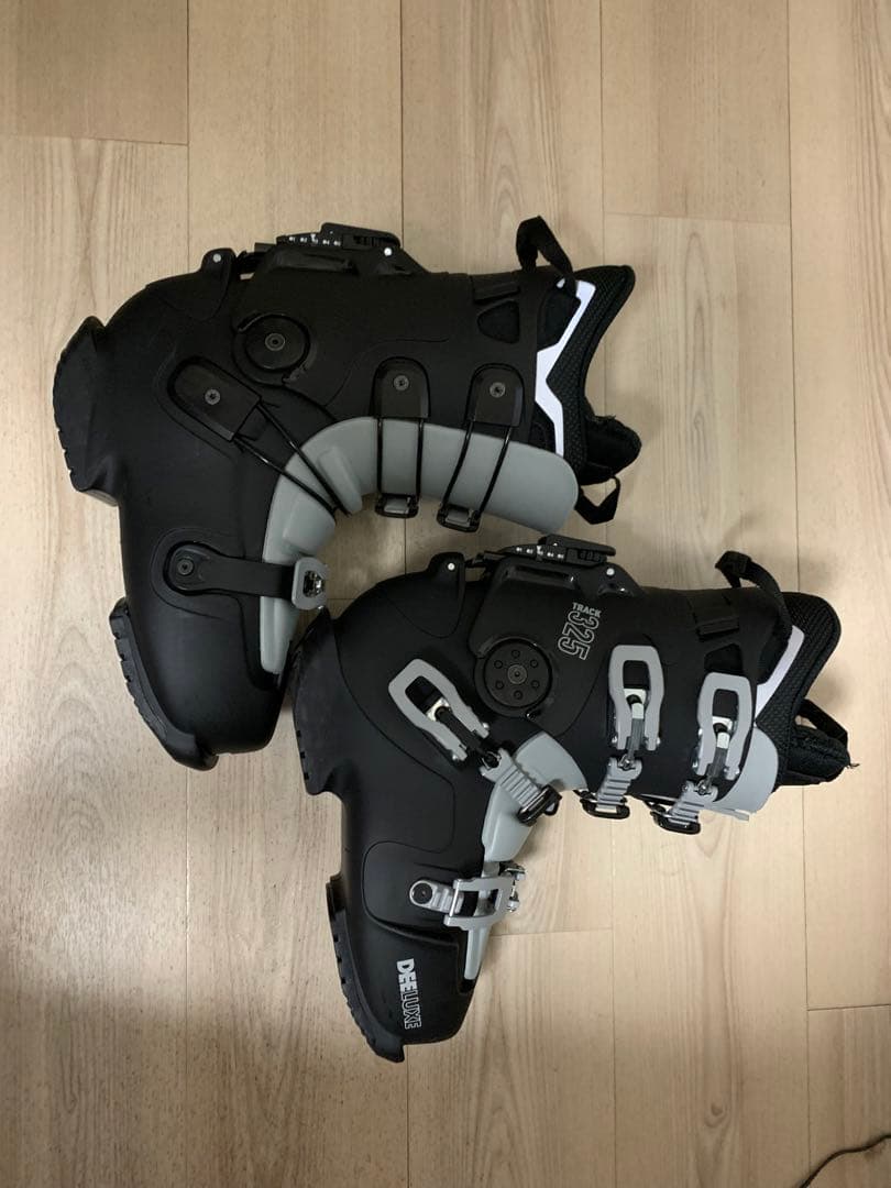 【ほぼ新品】DEELUXE track 325 26.5cm 24-25