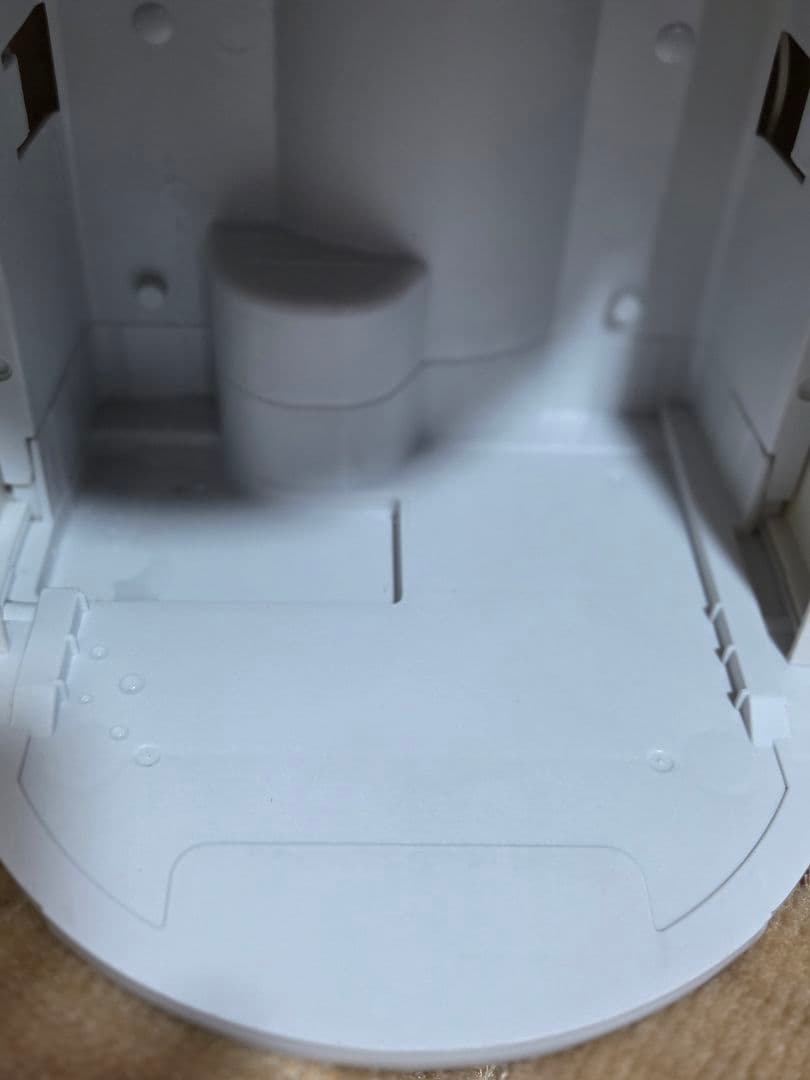 コロナ　除湿機 CD -P6322-W【2022年製】