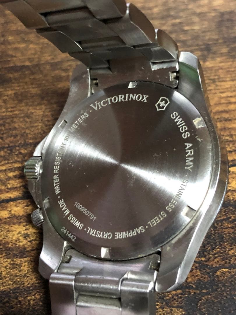 VICTORINOX クォーツ WHT 241442 電池交換済み - メルカリ