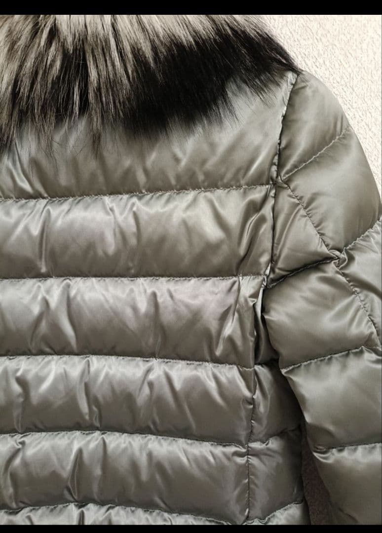 さいとう様専用PRADA グレー グリーン ダウンジャケットファー38