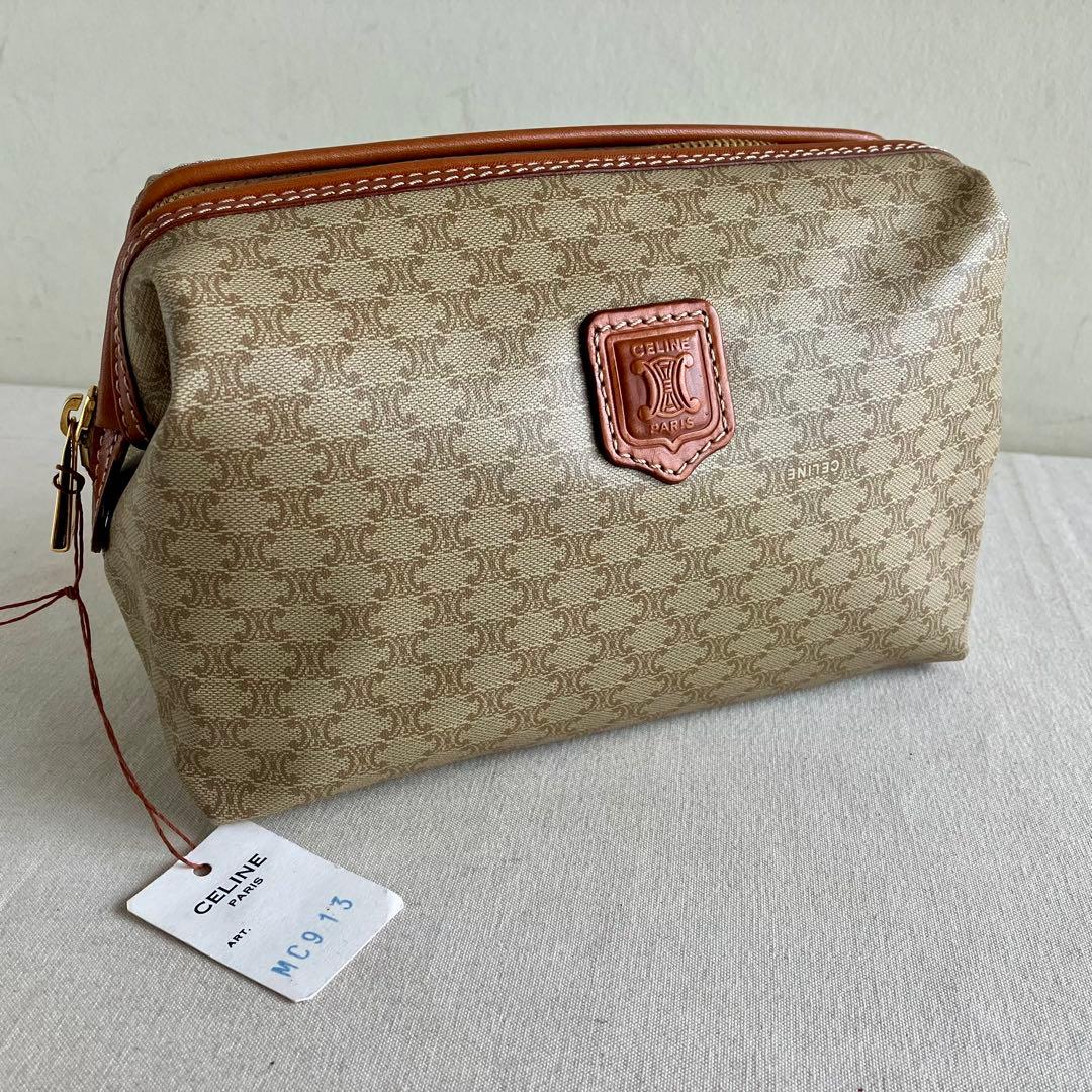 バッグ Celine Macadam Vanity Pouch Bag Brown This vintage Céline Macadam Vanity Bag is more versatile than you