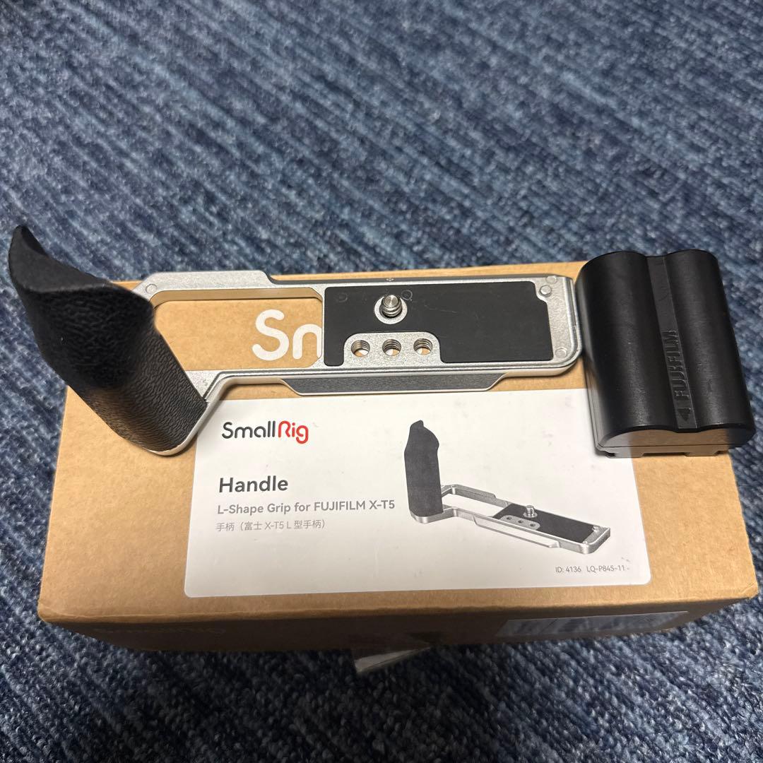 SmallRig FUJIFILM X-T5用L型グリップ+バッテリー3個 Amazon | SmallRig X-T5 用L型グリップ(ブラック) FUJIFILM 対応 4260