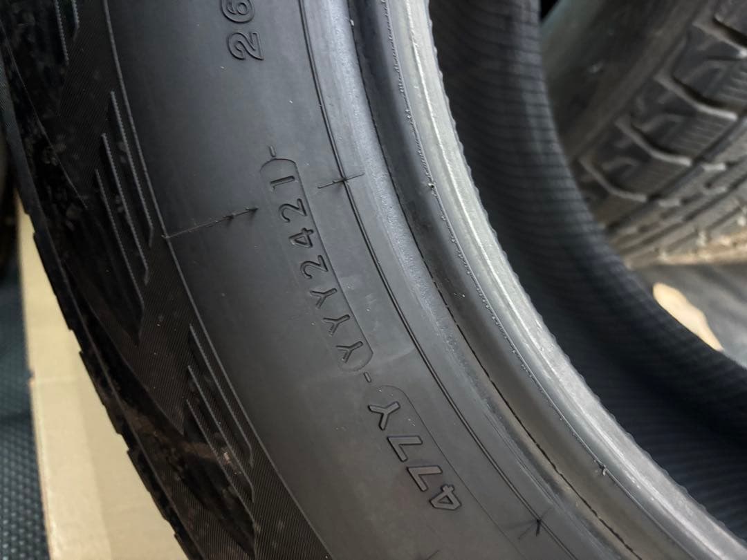 スタッドレスタイヤ　265/65/R17 バリ山