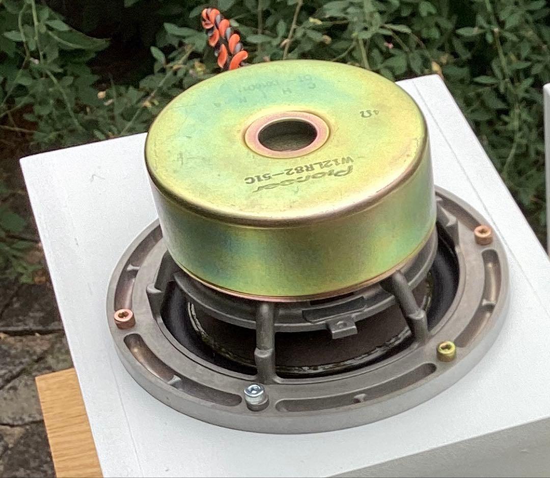 パイオニアS-N702LR ペア 強靭なダイキャストフレームウーハーがピカイチ