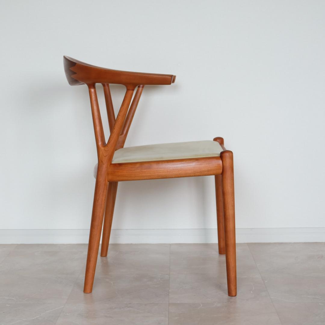 SPS隊長様 【美品｜メンテ済み】Vチェア 家具蔵（KAGURA） チェリー材