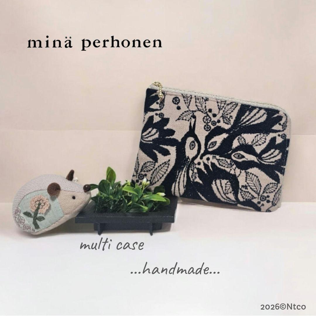 c.マルチケース カーニバル ピンクベージュ ミナペルホネン