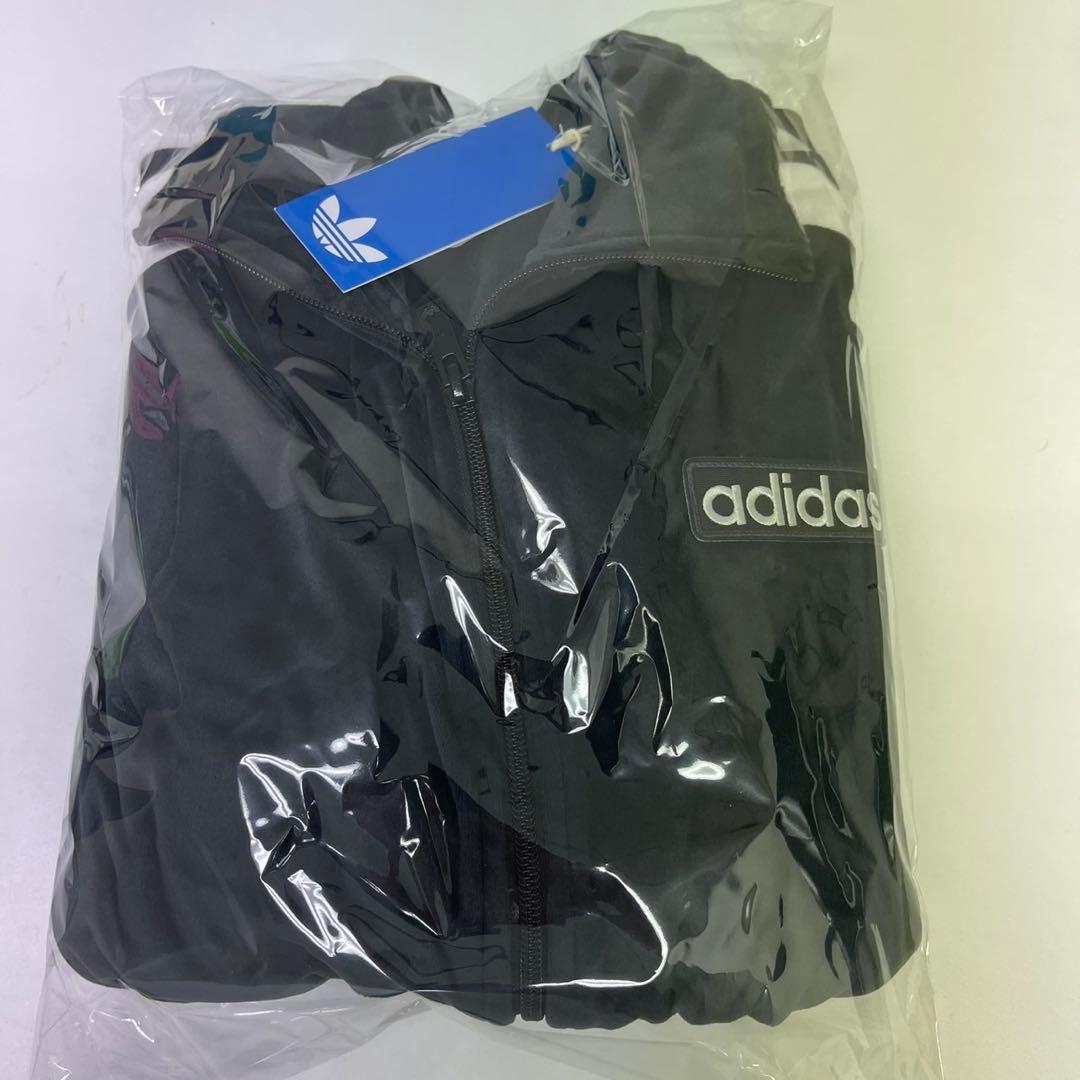 新品S⭐️当日⭐️adidas W ADIBREAK VELOUR TT 重盛さと美 - メルカリ