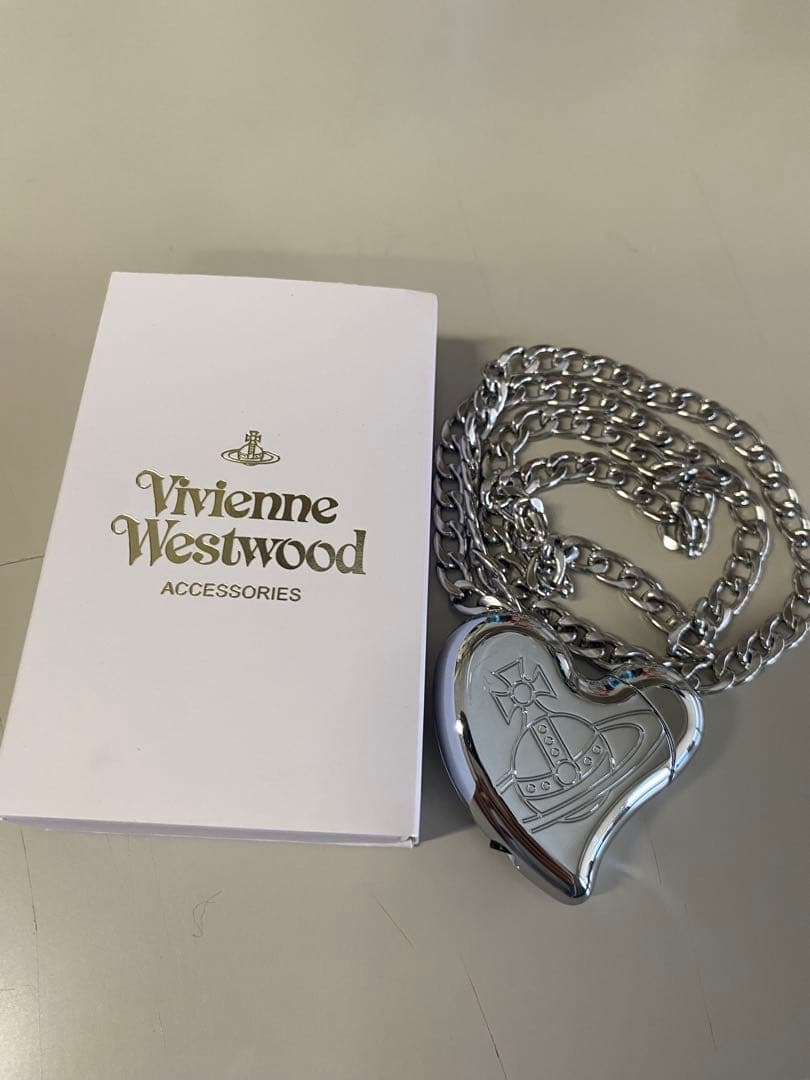 Vivienne Westwood ハートライター ネックレス風 - メルカリ