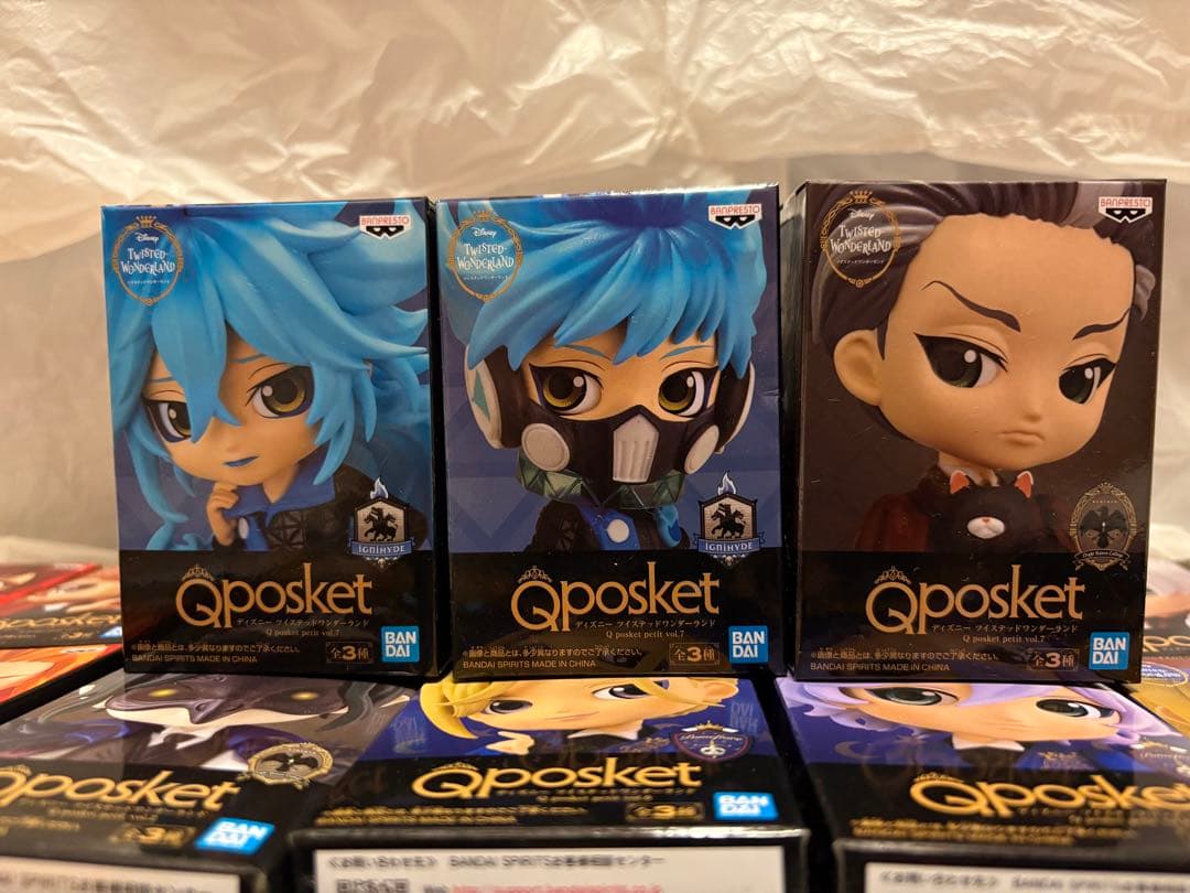 未開封 ツイステッドワンダーランド フィギュア qposket ツイステ