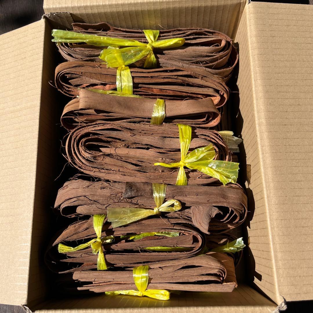 山葡萄の蔓　S級品　700g 手作業で丁寧に編まれた山葡萄の蔓かごバッグ（かごバッグ）｜通販の