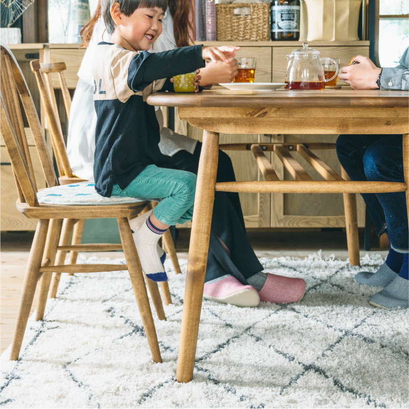 ロジー ダイニングテーブル