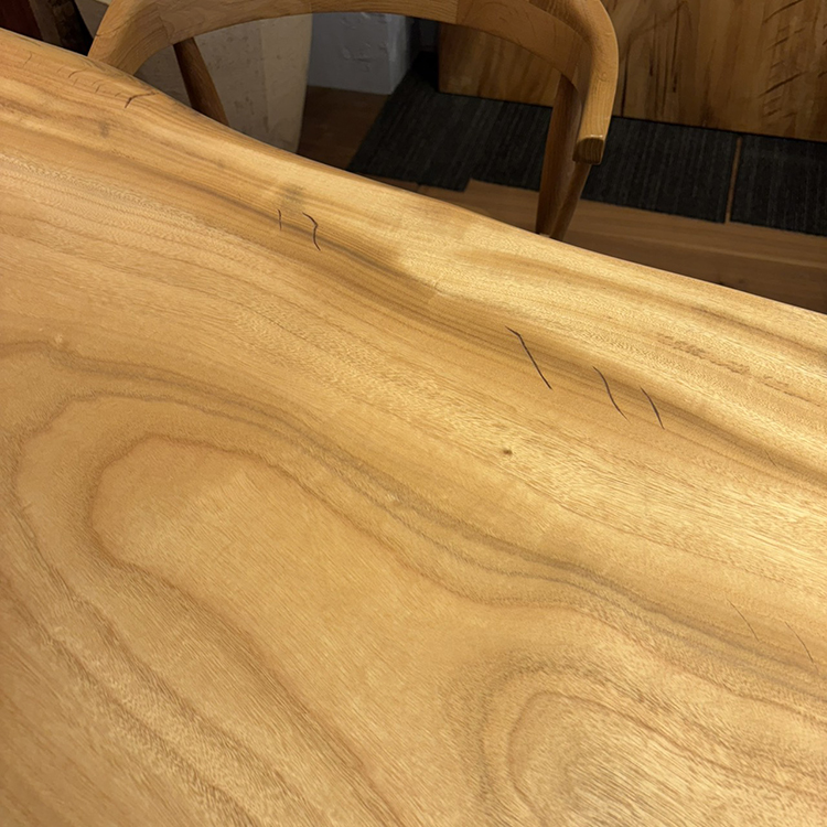 一枚板 シイ（椎） K-HN-2205-237-2 (W140cm)