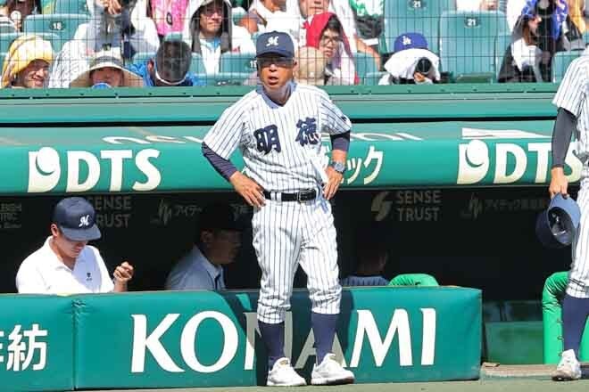 PHOTO】大会第1号本塁打の東海大相模 白が映える新ユニホームの広陵