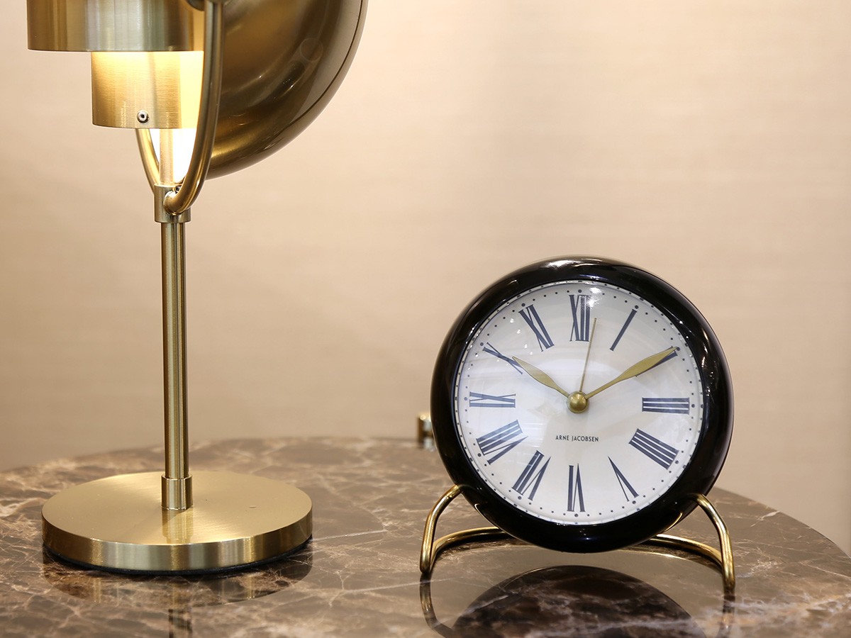 FLYMEe accessoire ARNE JACOBSEN Roman Classic Table Clock