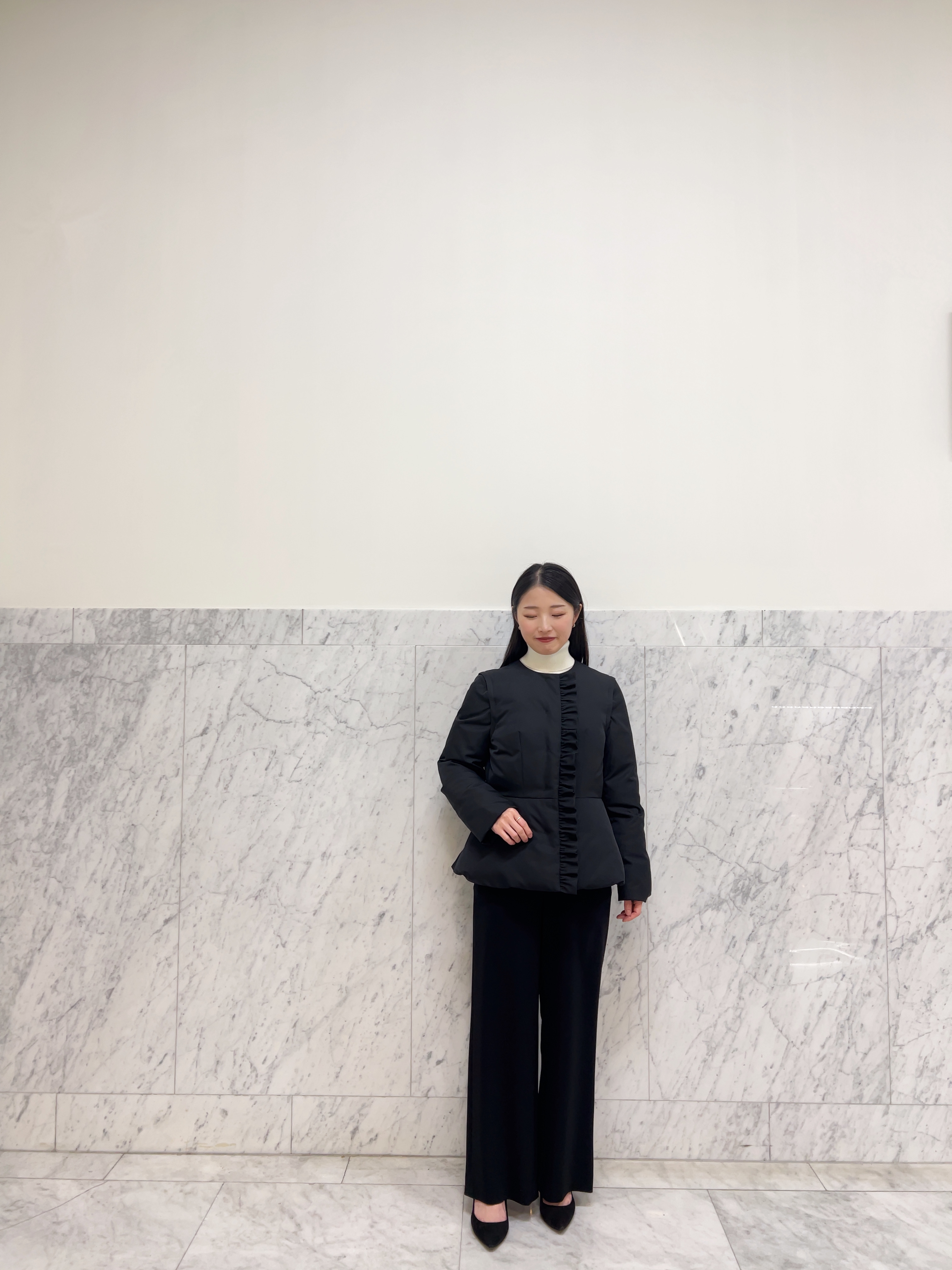 2WAYが魅力！冬本番のマストアイテムのダウンはフリルデザインで華やか