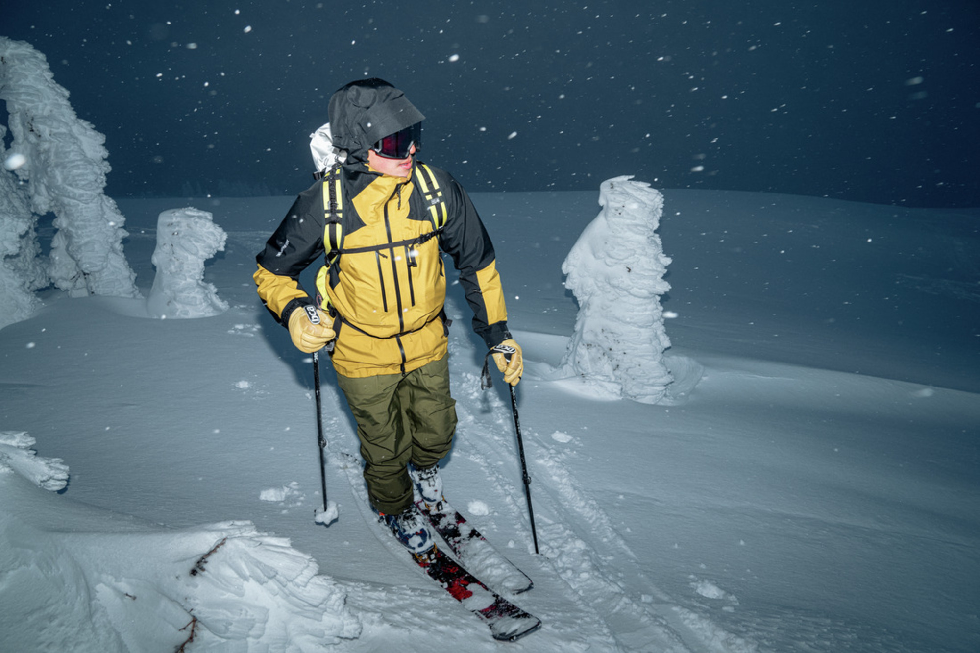 ハードユース派とスノーライフを楽しみたい派。マウンテンハードウェア