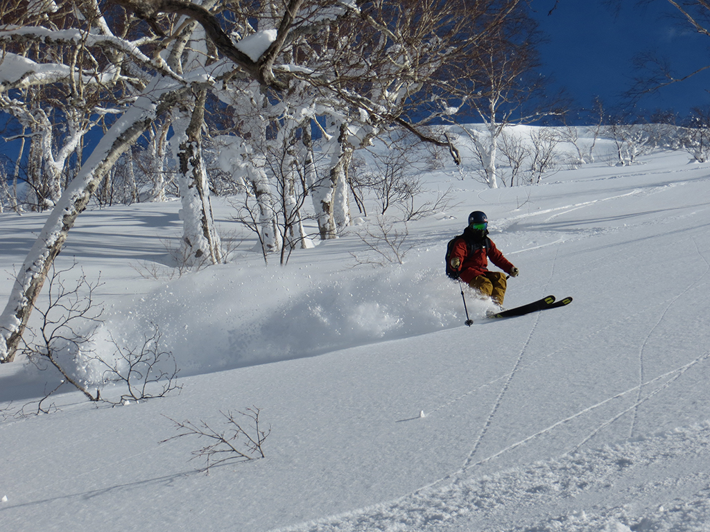 バックカントリーガイドのギア・セットアップ '23-24シーズン｜プロの