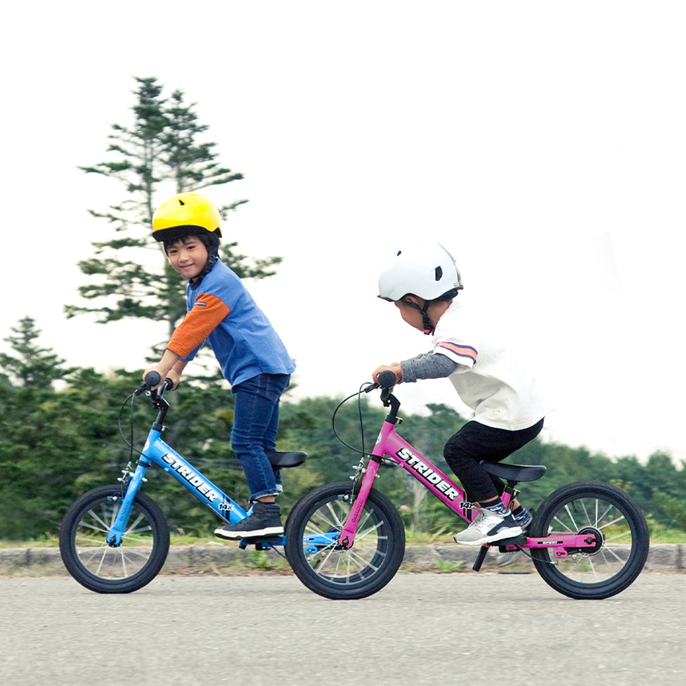 ストライダー青 バッグ付 ストライダー スポーツモデル12インチ 青