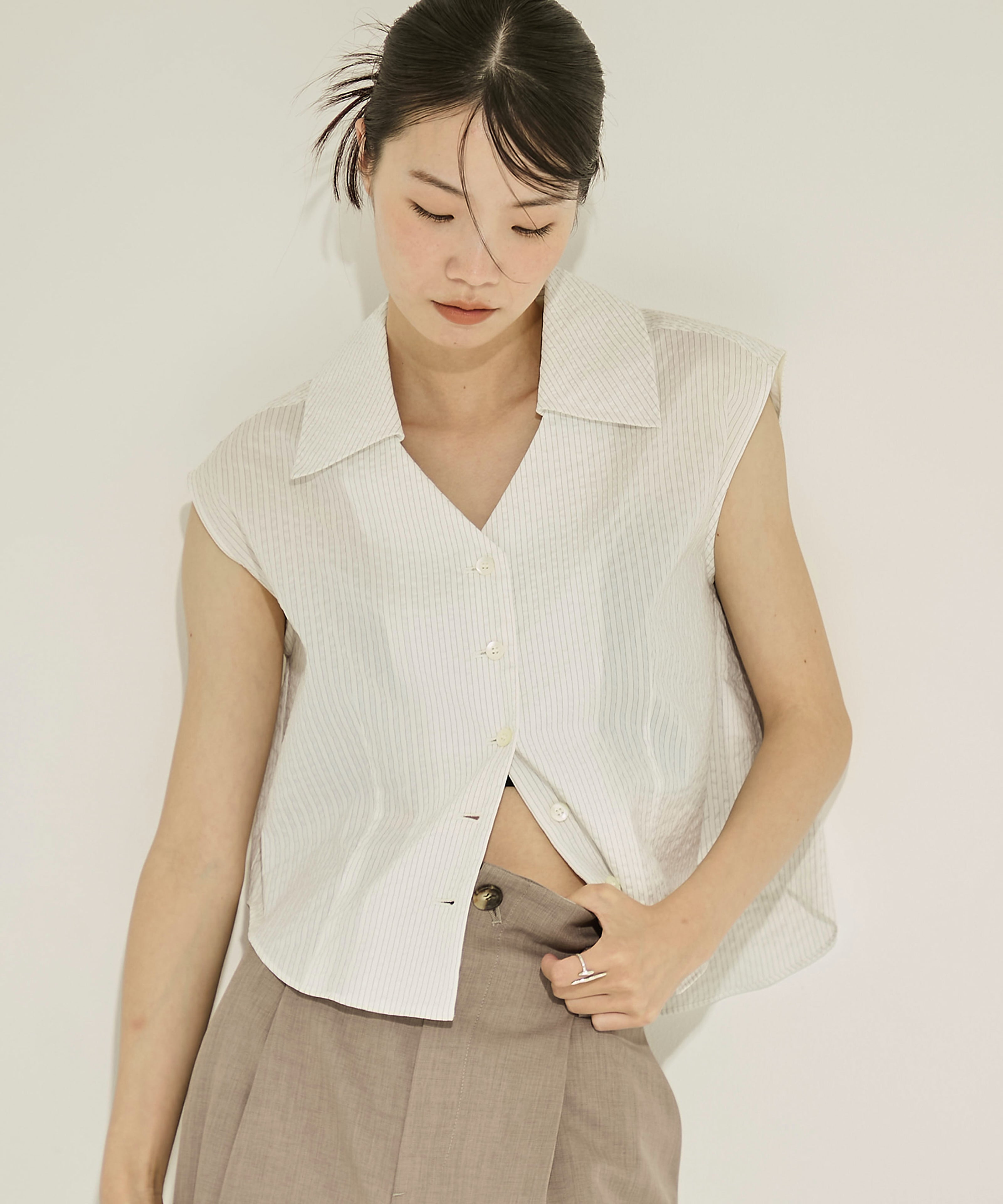 Seersucker Sleeveless Shirt(FREE WHITE): STUDIOUS: WOMENS