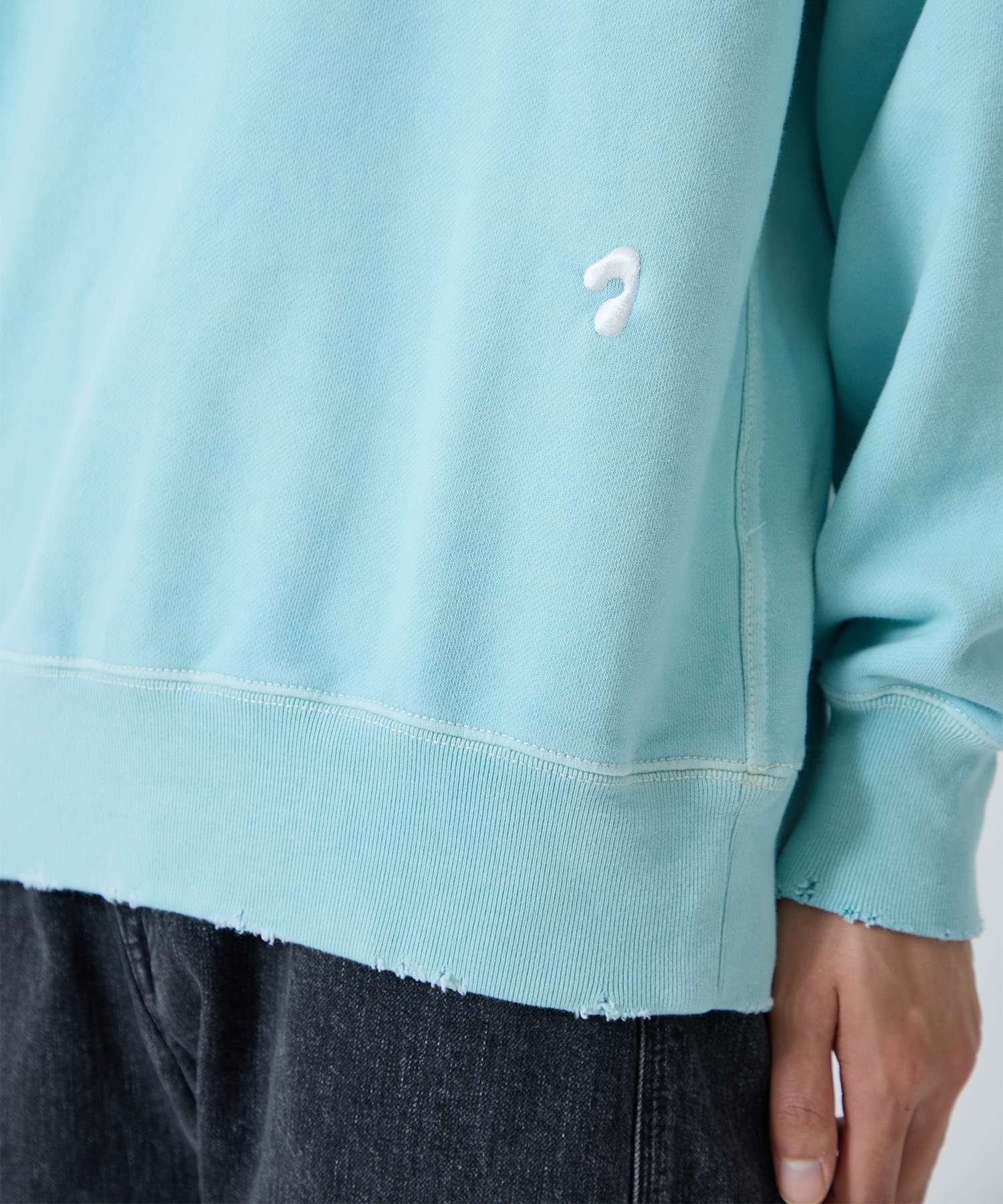 J LOGO DAMEGE SWEAT CREW | Jieda