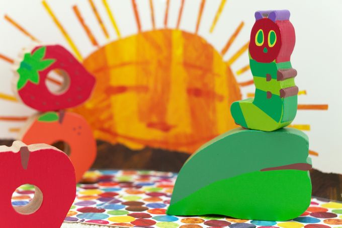 絵本の世界をもっと広げよう！「はらぺこあおむし 絵本のつみき