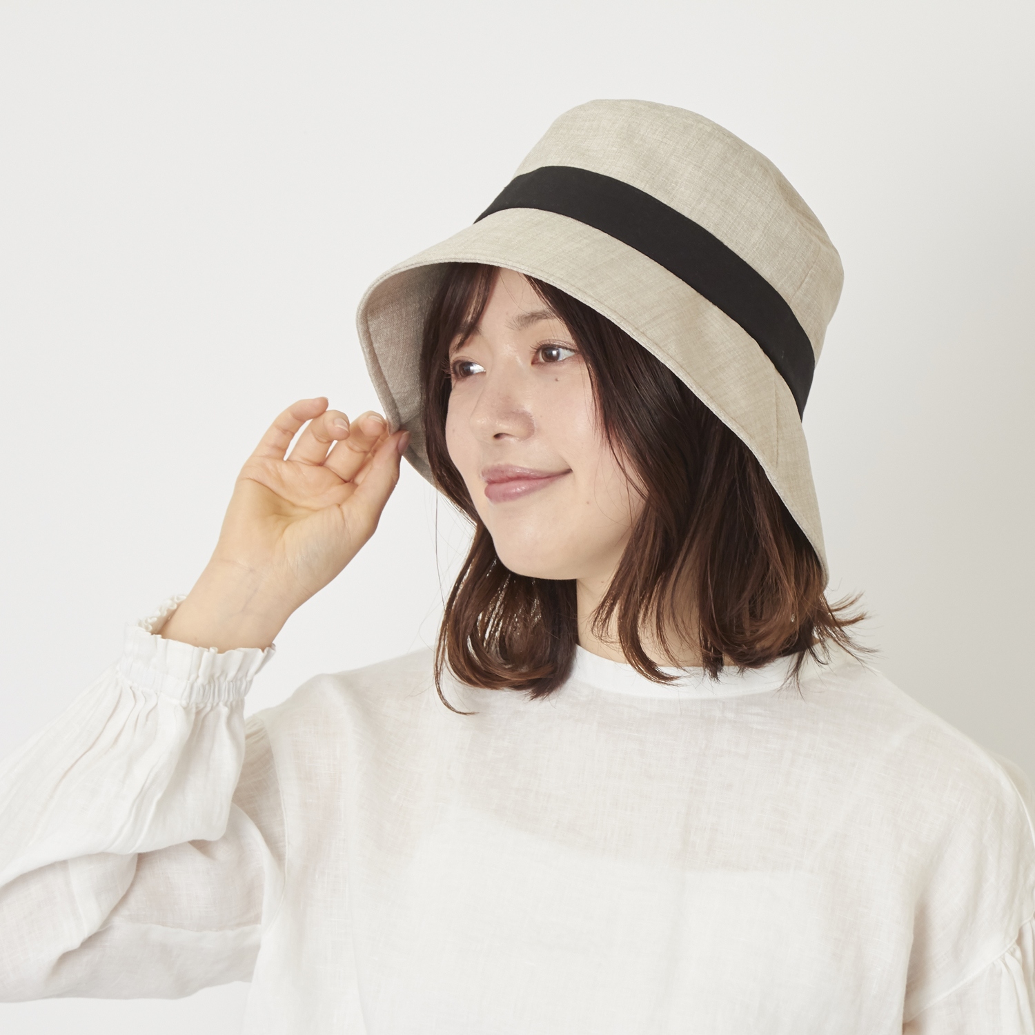 NAMIKI chapelière/後ろスリットバケットハット -髪を結んでいても深く