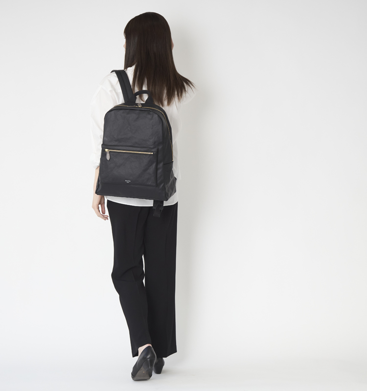 Neutral Gray/ジェーン アクト リュック -大容量と豊富なポケットが