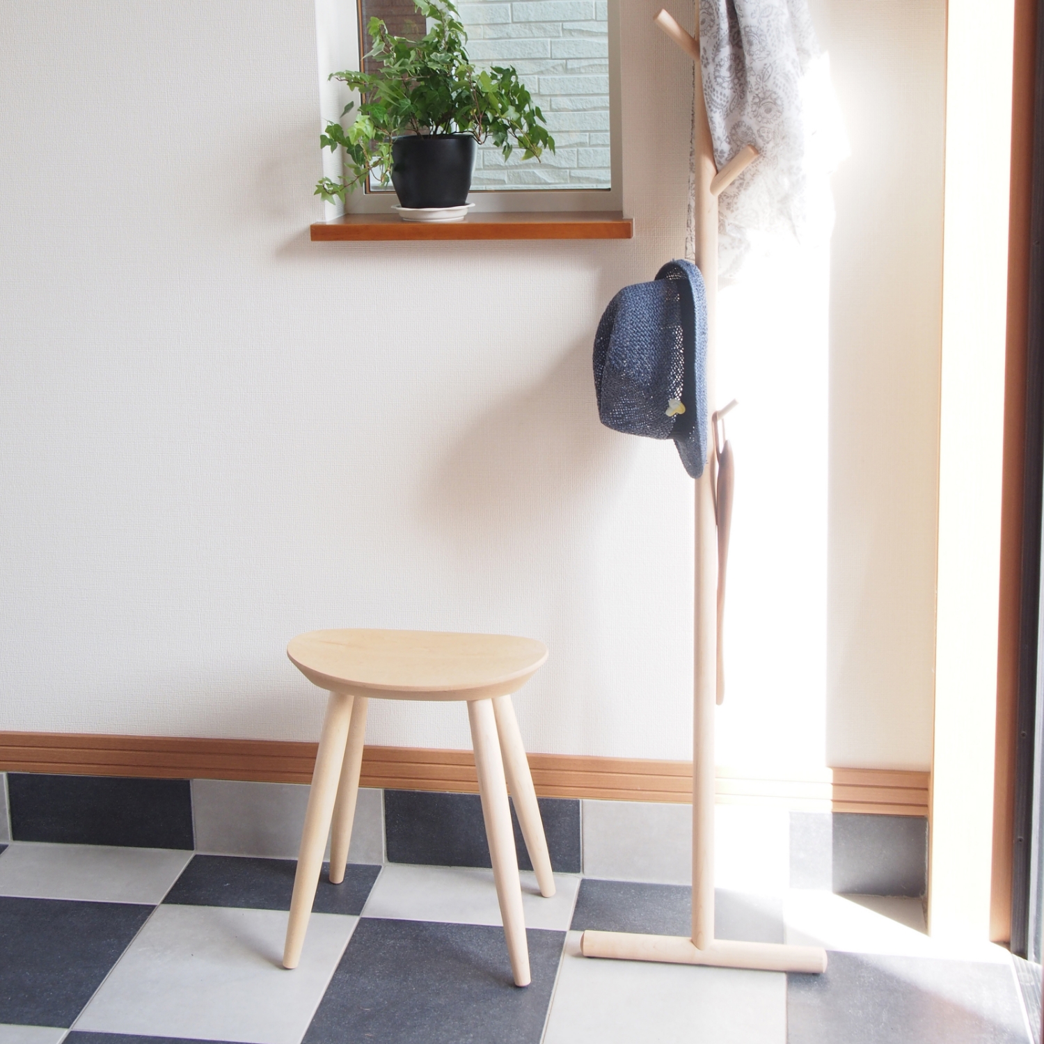 cosine/エントランススツール メープル材 -靴を履くのも快適に！玄関に