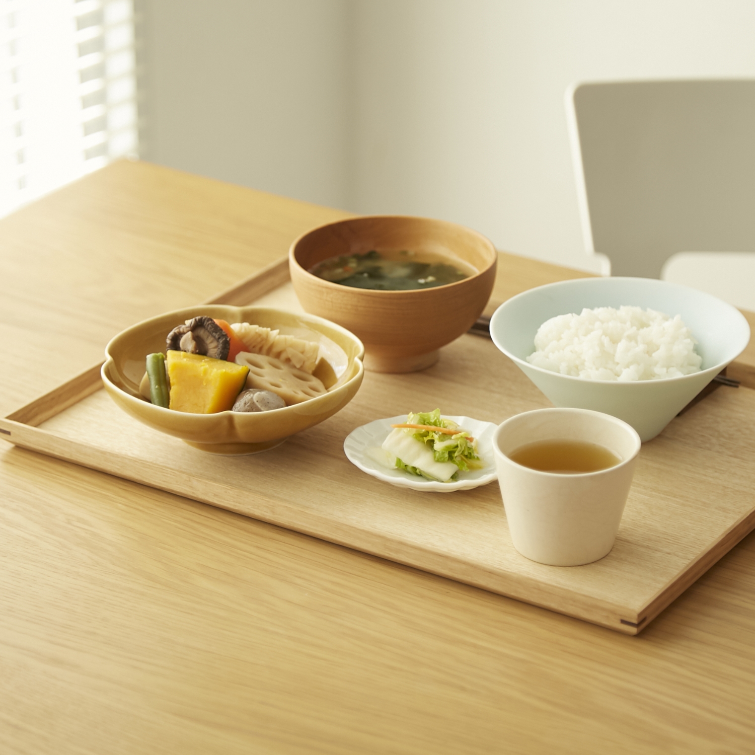 松屋漆器店/白木塗 13.0長角盆 -伝統技術が光る、日常使いが叶う