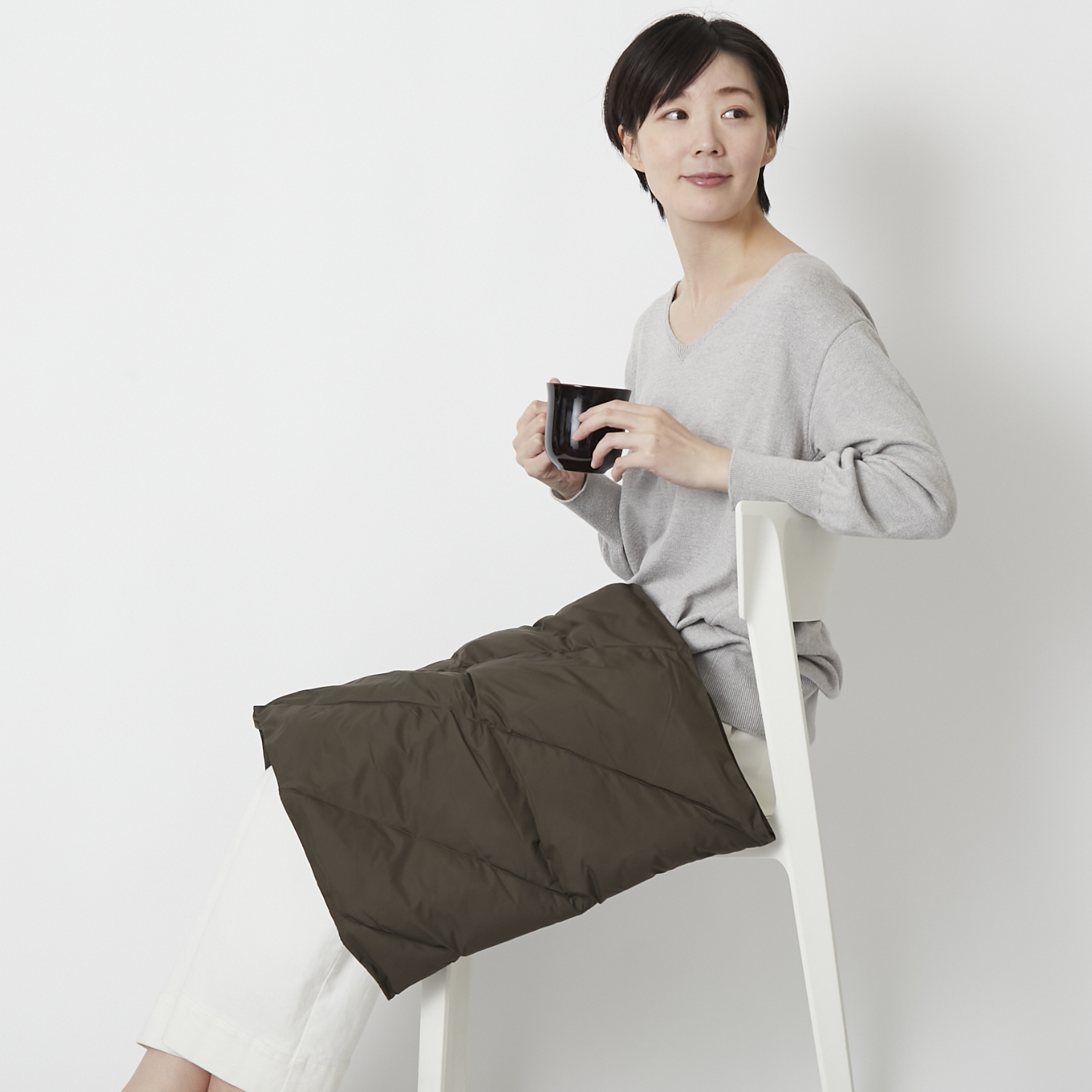 KWD/ダウンショール グリーンダウン -サッと羽織れてしっかり