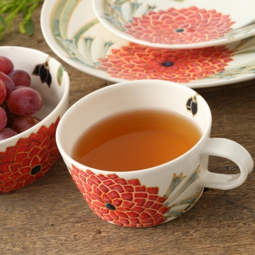 ダリアのマグカップ -【当店限定】使っていないときも愛でたくなる器