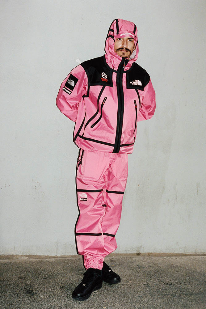 Supreme®/The North Face® Summit Series Outer Tape Seam Jacket