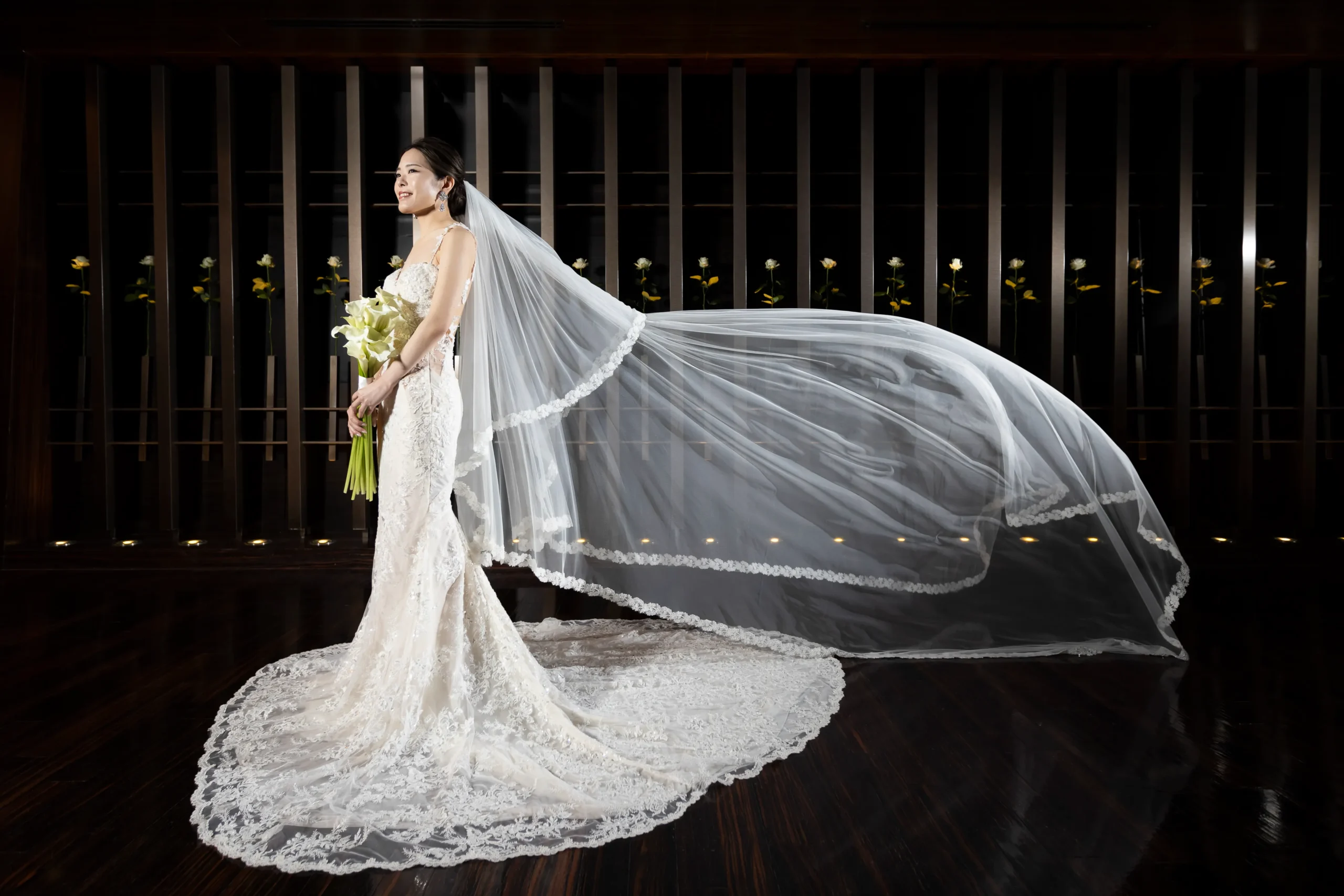 Vera Wang（ヴェラ・ウォン）のAva / アヴァ（ブラック）です